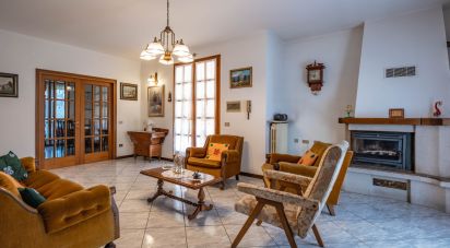 Villa a schiera 4 locali di 168 m² in Ferrara (44124)