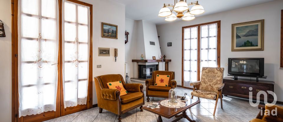 Traditional house 4 rooms of 168 m² in Ferrara (44124)