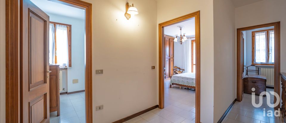 Traditional house 4 rooms of 168 m² in Ferrara (44124)