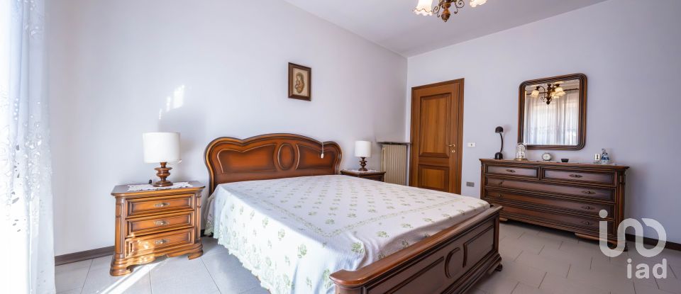 Traditional house 4 rooms of 168 m² in Ferrara (44124)