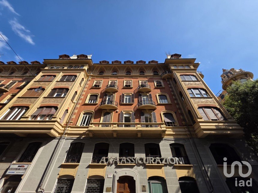 Varie superfici 13 locali di 449 m² a Savona (17100)