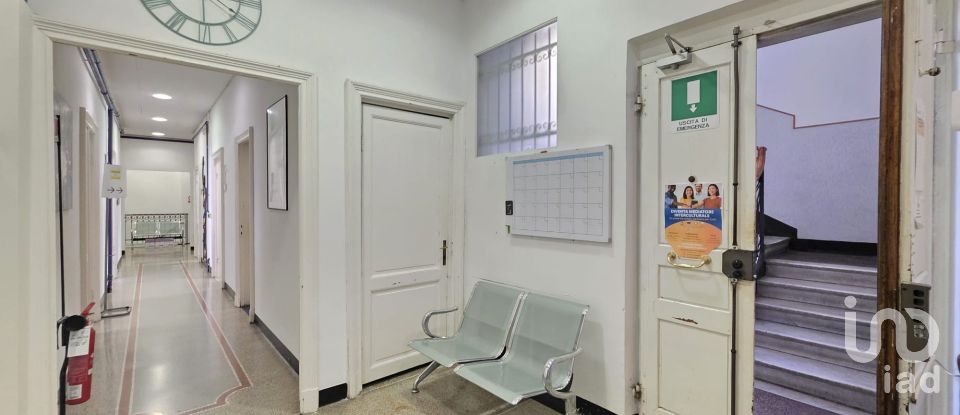 Varie superfici 13 locali di 449 m² a Savona (17100)