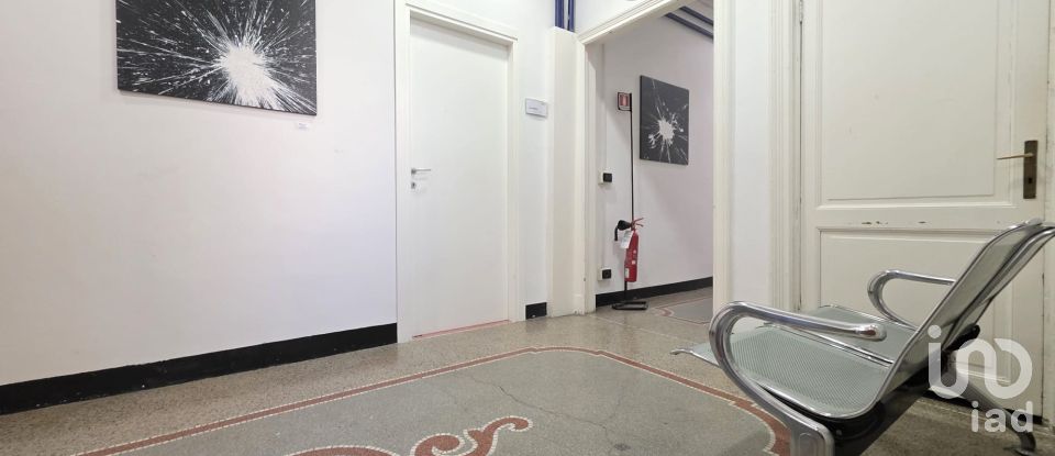 Varie superfici 13 locali di 449 m² a Savona (17100)