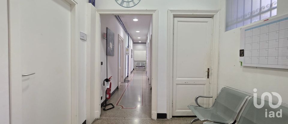 Varie superfici 13 locali di 449 m² a Savona (17100)