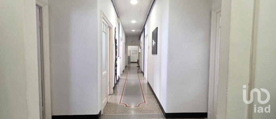 Varie superfici 13 locali di 449 m² a Savona (17100)