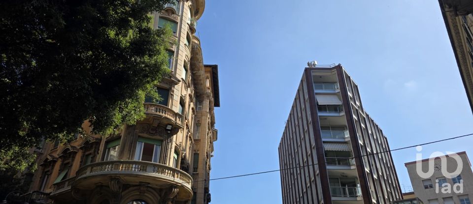 Varie superfici 13 locali di 449 m² a Savona (17100)