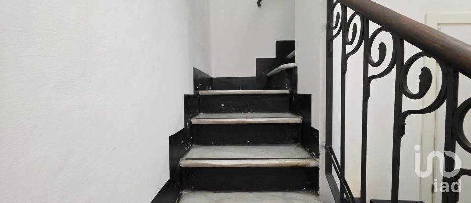 Varie superfici 13 locali di 449 m² a Savona (17100)