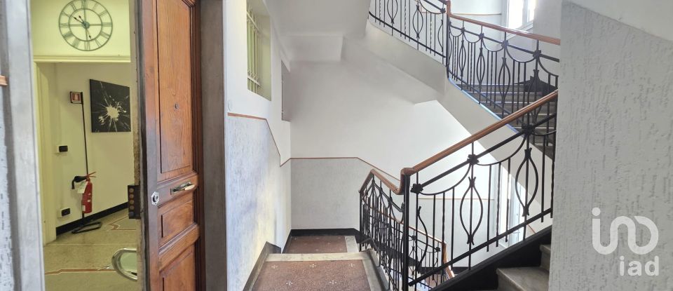 Varie superfici 13 locali di 449 m² a Savona (17100)