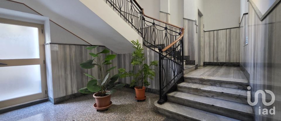 Varie superfici 13 locali di 449 m² a Savona (17100)