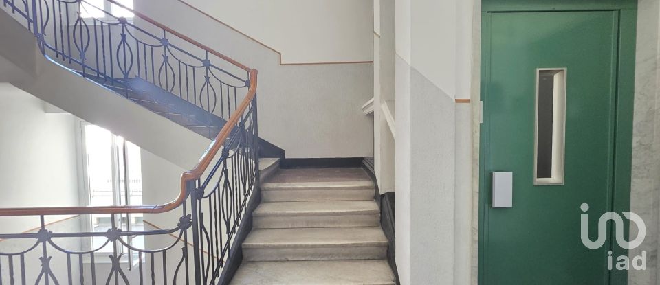 Varie superfici 13 locali di 449 m² a Savona (17100)