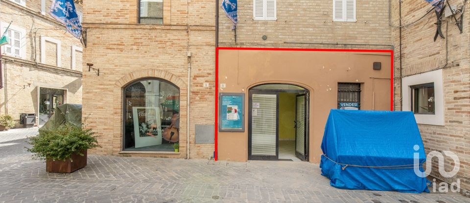 Negozio / locale commerciale di 30 m² in Sant'Elpidio a Mare (63811)