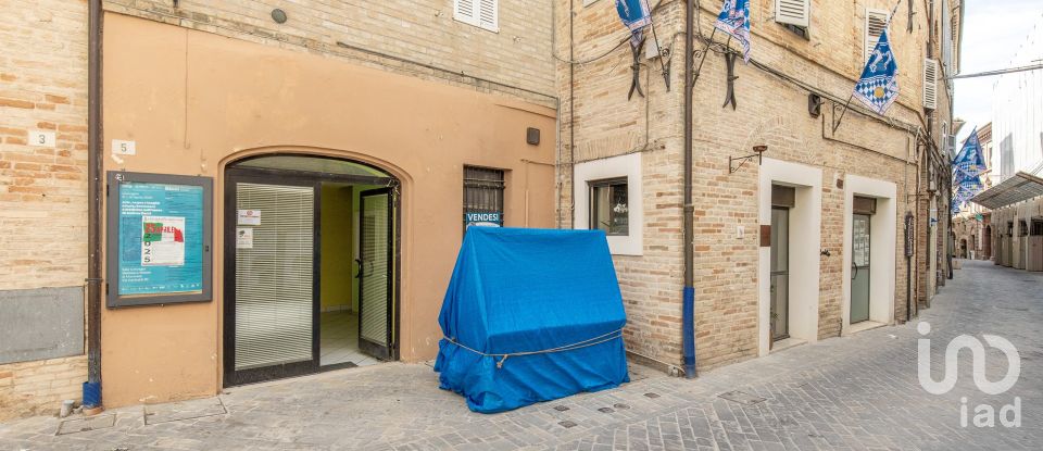 Negozio / locale commerciale di 30 m² in Sant'Elpidio a Mare (63811)