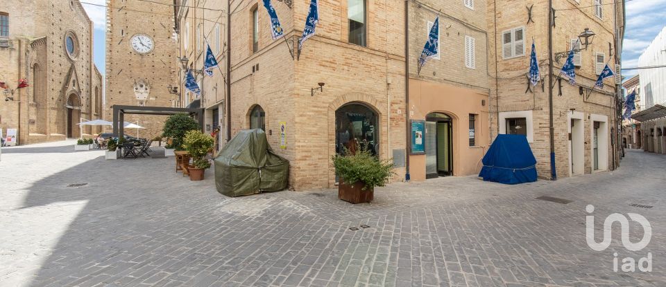 Negozio / locale commerciale di 30 m² in Sant'Elpidio a Mare (63811)
