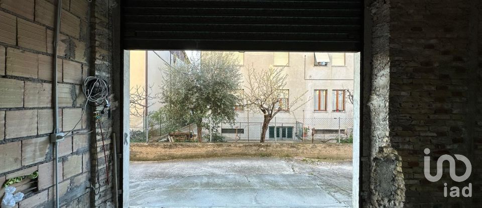 Posto auto di 40 m² in Civitanova Marche (62012)