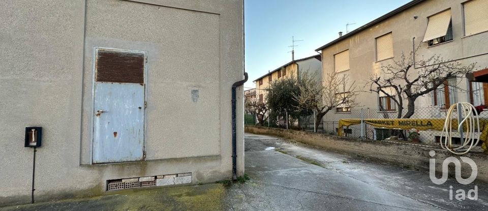Posto auto di 40 m² in Civitanova Marche (62012)