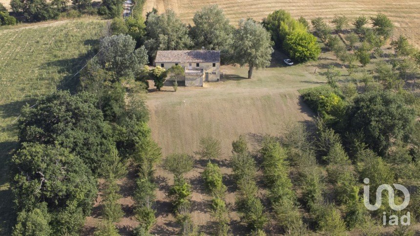 Casa indipendente / Villa 8 locali di 400 m² in Filottrano (60024)