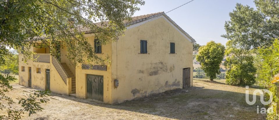 Casa indipendente / Villa 8 locali di 400 m² in Filottrano (60024)