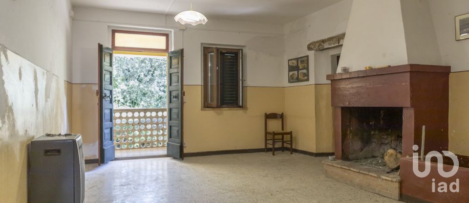 Casa indipendente / Villa 8 locali di 400 m² in Filottrano (60024)