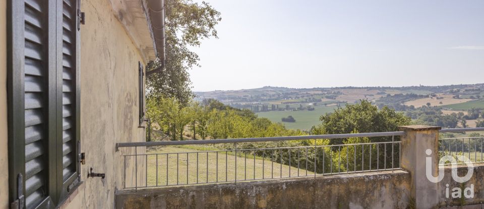 Casa indipendente / Villa 8 locali di 400 m² in Filottrano (60024)