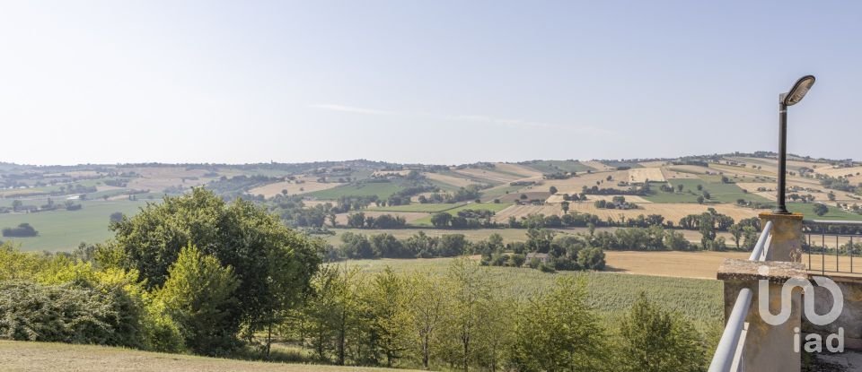 Casa indipendente / Villa 8 locali di 400 m² in Filottrano (60024)