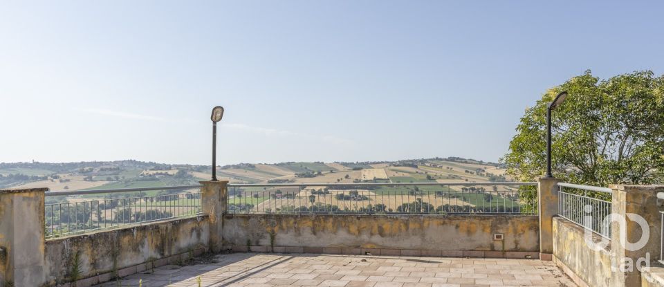 Casa indipendente / Villa 8 locali di 400 m² in Filottrano (60024)