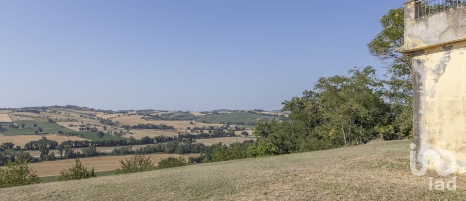 Casa indipendente / Villa 8 locali di 400 m² in Filottrano (60024)