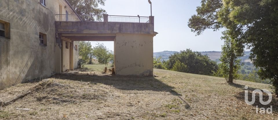 Casa indipendente / Villa 8 locali di 400 m² in Filottrano (60024)