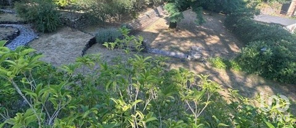 Farm 10 rooms of 230 m² in Carro (19012)