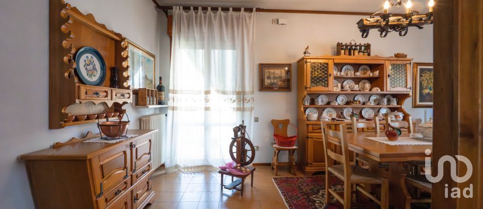 Casa indipendente 7 locali di 241 m² in Codigoro (44021)