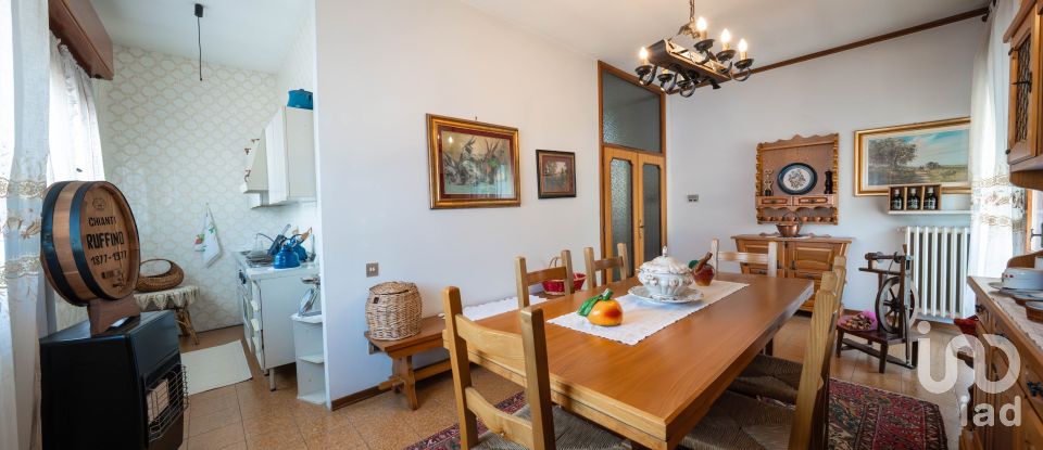 Casa indipendente 7 locali di 241 m² in Codigoro (44021)