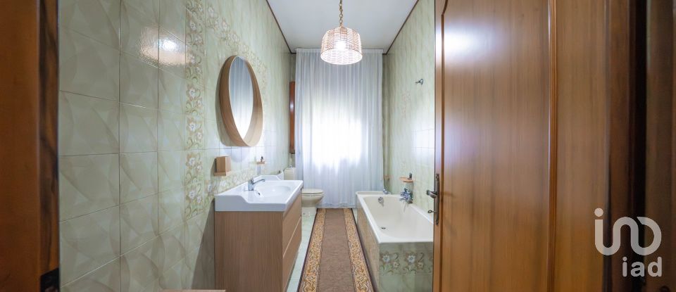 Casa indipendente 7 locali di 241 m² in Codigoro (44021)