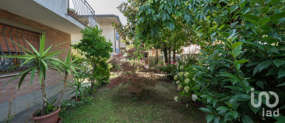 Casa indipendente 7 locali di 241 m² in Codigoro (44021)