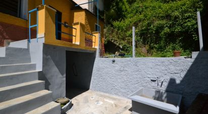 Casa di paese 3 locali di 45 m² in Lumarzo (16024)