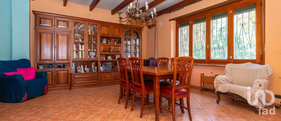 Appartamento 7 locali di 131 m² a Piossasco (10045)