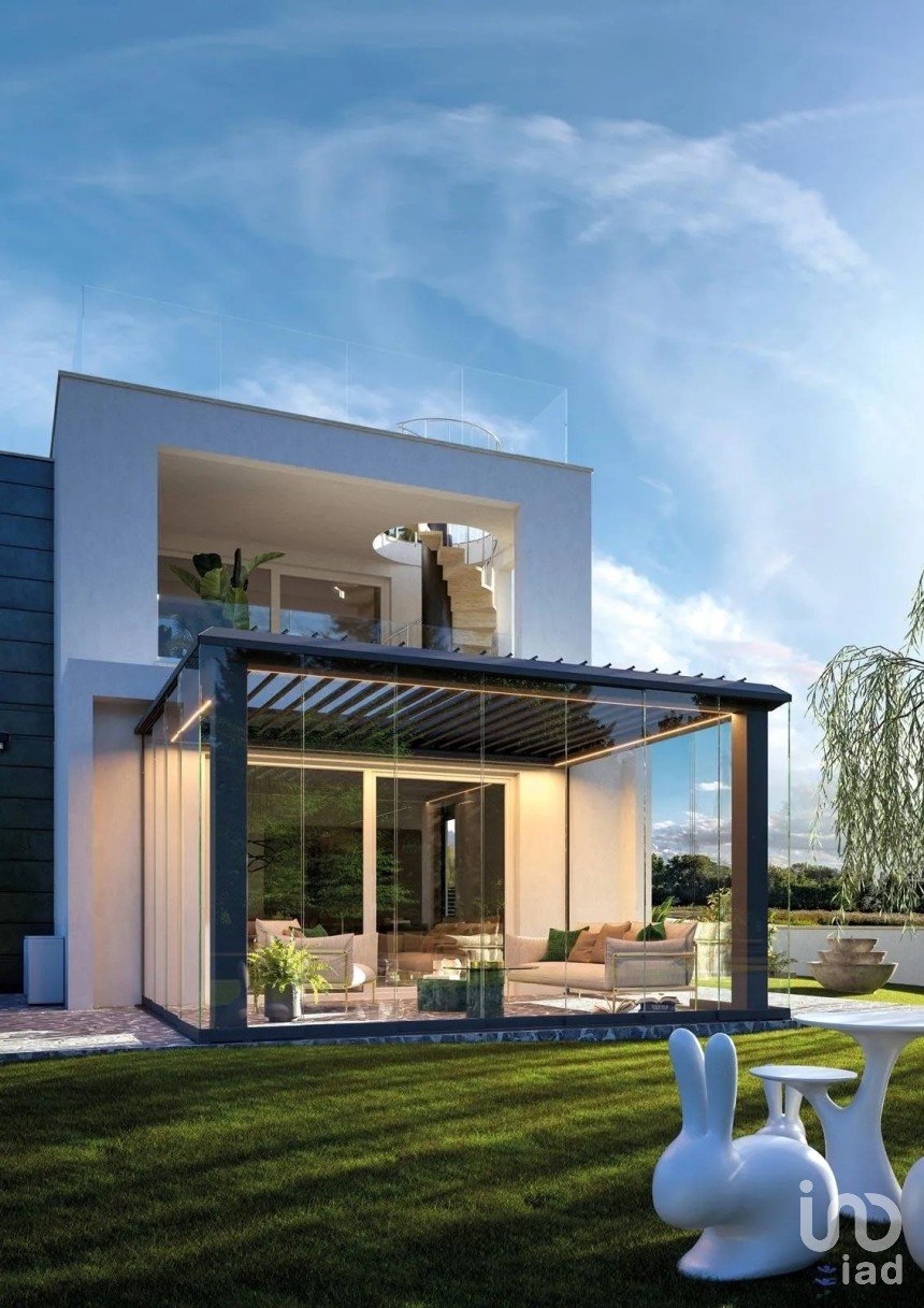 Casa indipendente / Villa 6 locali di 109 m² in Fermo (63900)