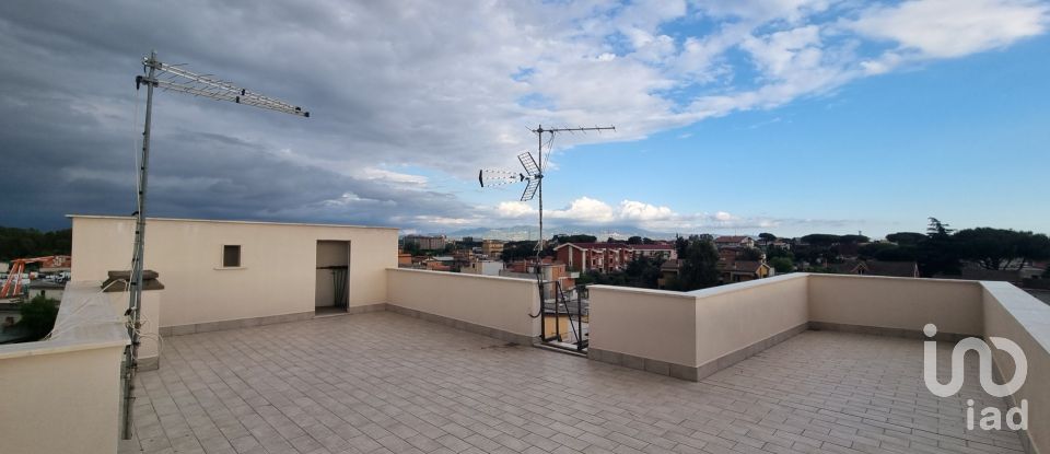 Loft 2 locali di 95 m² a Roma (00155)