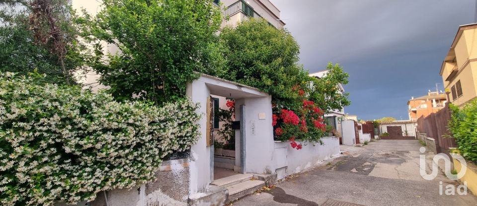 Loft 2 locali di 95 m² a Roma (00155)