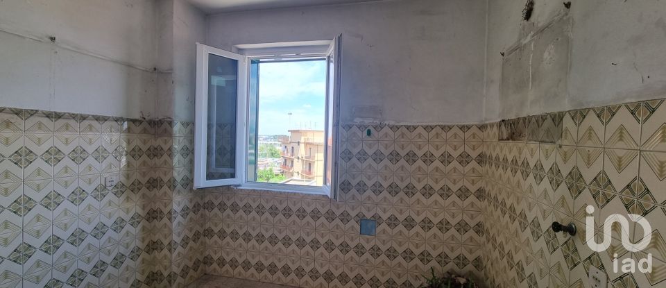 Loft 2 locali di 95 m² a Roma (00155)