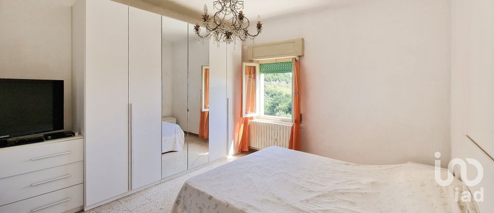 Casa indipendente 6 locali di 290 m² in Campofilone (63828)