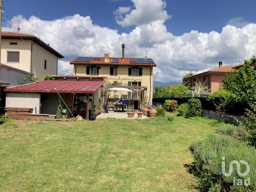 Farm 5 rooms of 160 m² in Cannara (06033)