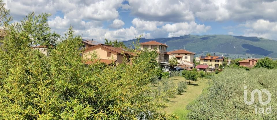 Farm 5 rooms of 160 m² in Cannara (06033)