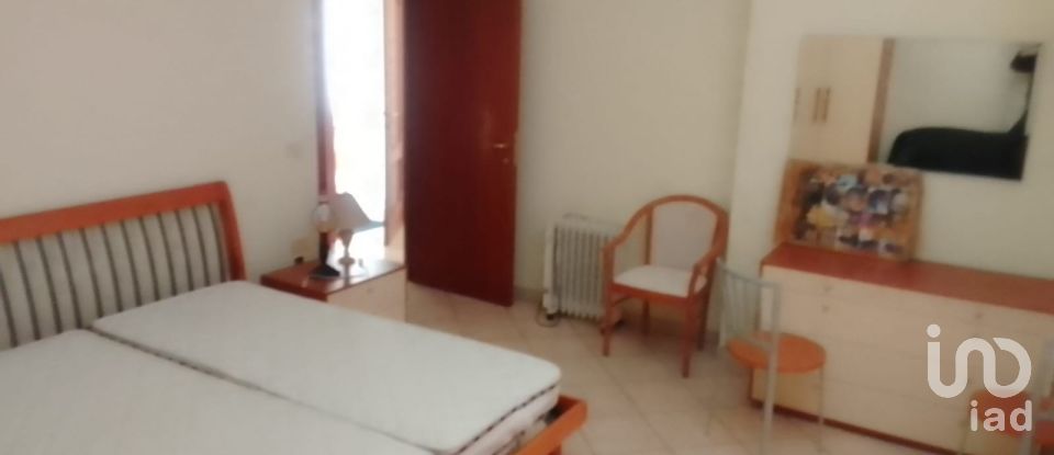 Casale 19 locali di 485 m² in Morro d'Oro (64020)