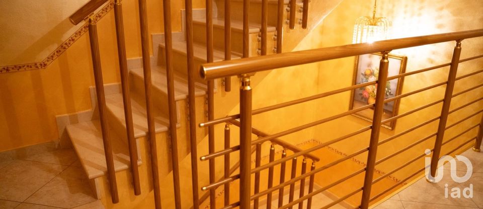 Villa Bifamiliare 8 locali di 150 m² a Arezzo (52100)