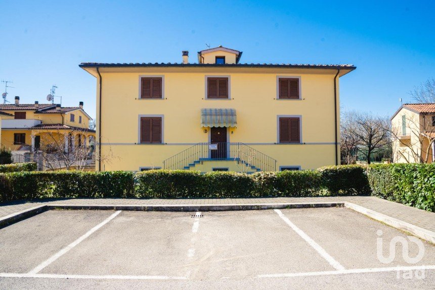 Villa Bifamiliare 8 locali di 150 m² a Arezzo (52100)