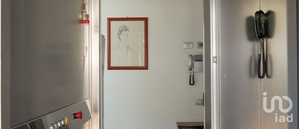 Townhouse 5 rooms of 336 m² in Civitanova Marche (62012)