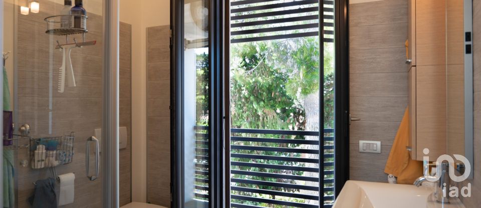 Townhouse 5 rooms of 336 m² in Civitanova Marche (62012)