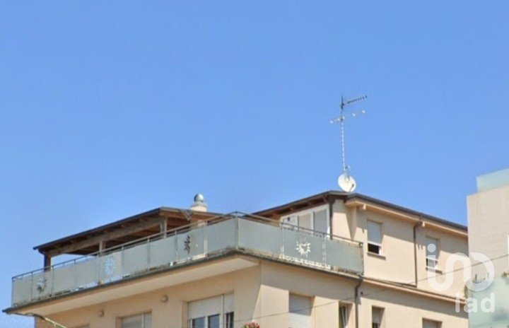 Quadrilocale di 90 m² a Roseto degli Abruzzi (64026)
