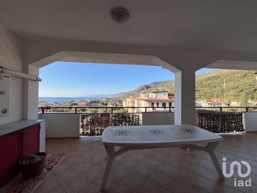 Appartamento 6 locali di 100 m² a - (87030)