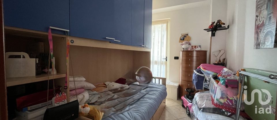 Appartamento 6 locali di 100 m² a - (87030)