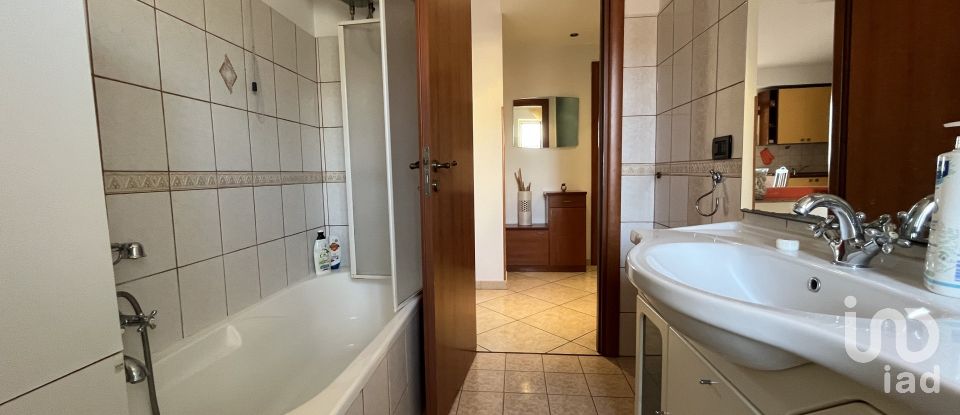 Appartamento 6 locali di 100 m² a - (87030)